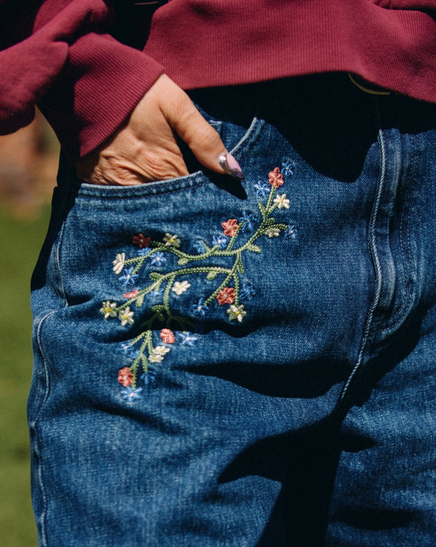 "FLORAL" RELAXED FLAIR DENIM