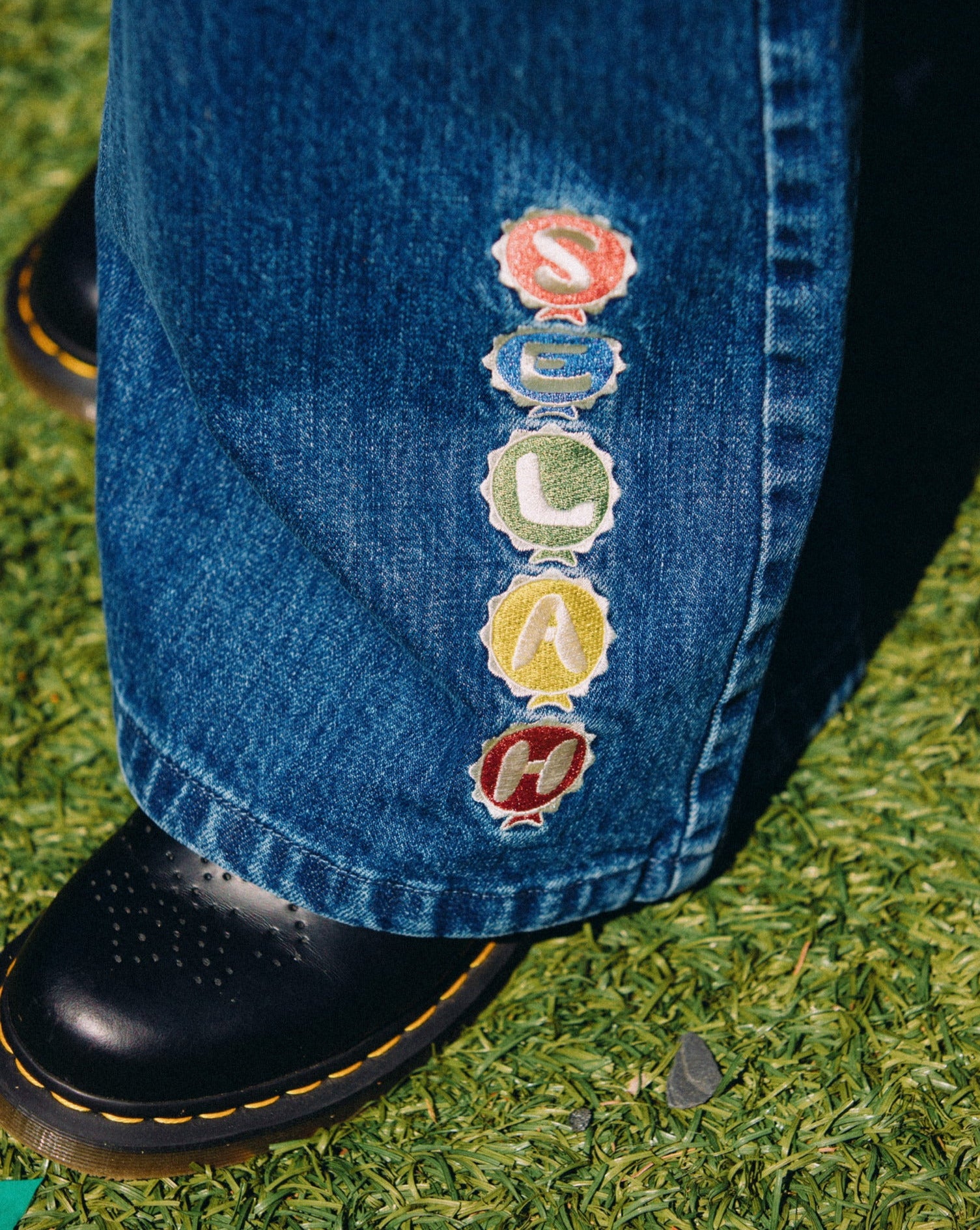 "FLORAL" RELAXED FLAIR DENIM
