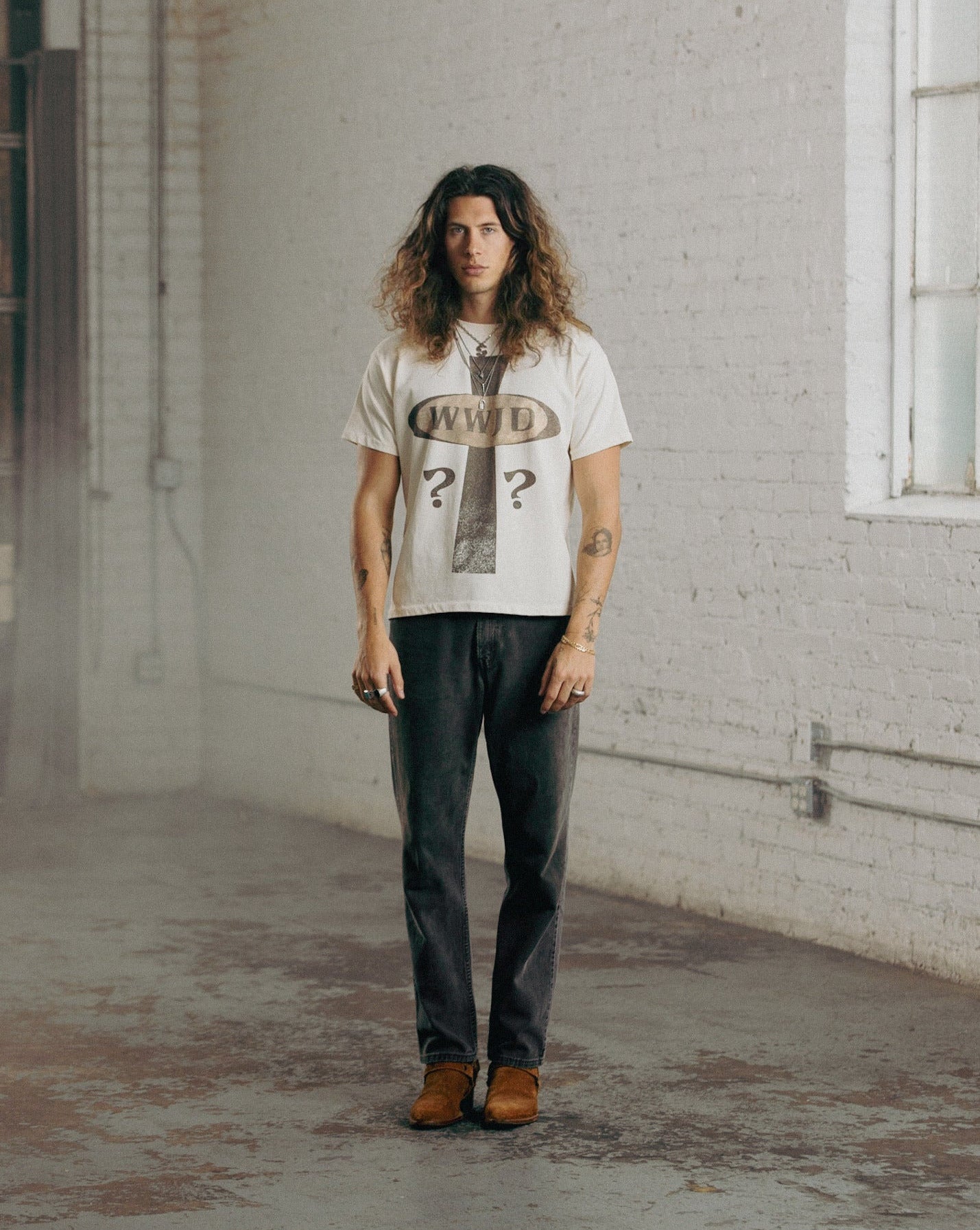 "WWJD CROSS" HEAVY TEE