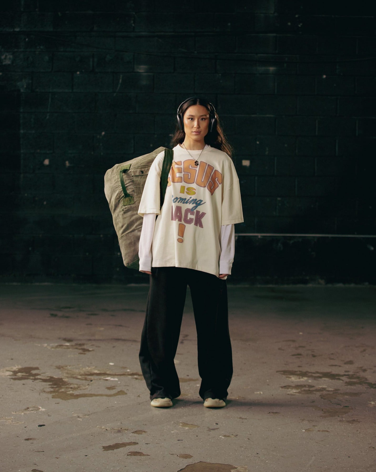"JESUS IS COMING BACK" HEAVY TEE