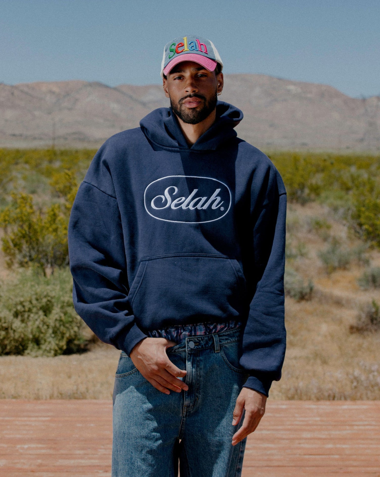 "SCRIPT" PREMIUM HOODIE